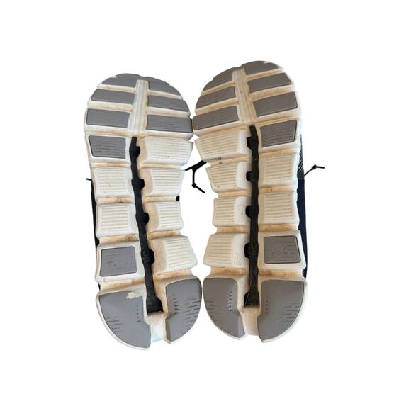 On Cloud Running Shoes – Women’s Size 9 (EU 40.5) – Black/White - Picture 5 of 7